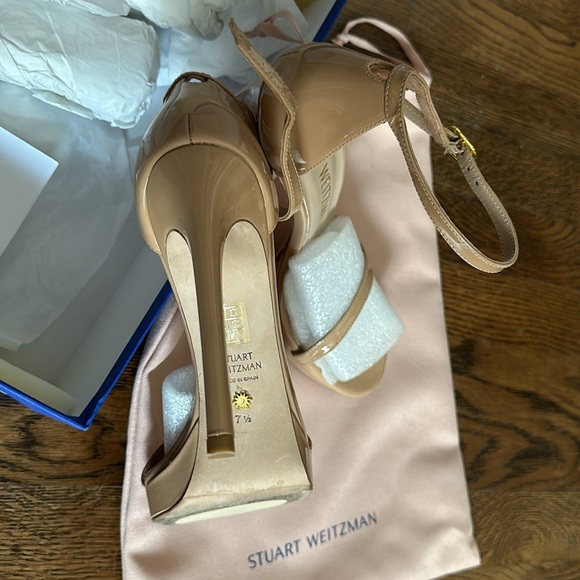 Stuart Weitznan nude platform shoe - Picture 4 of 7